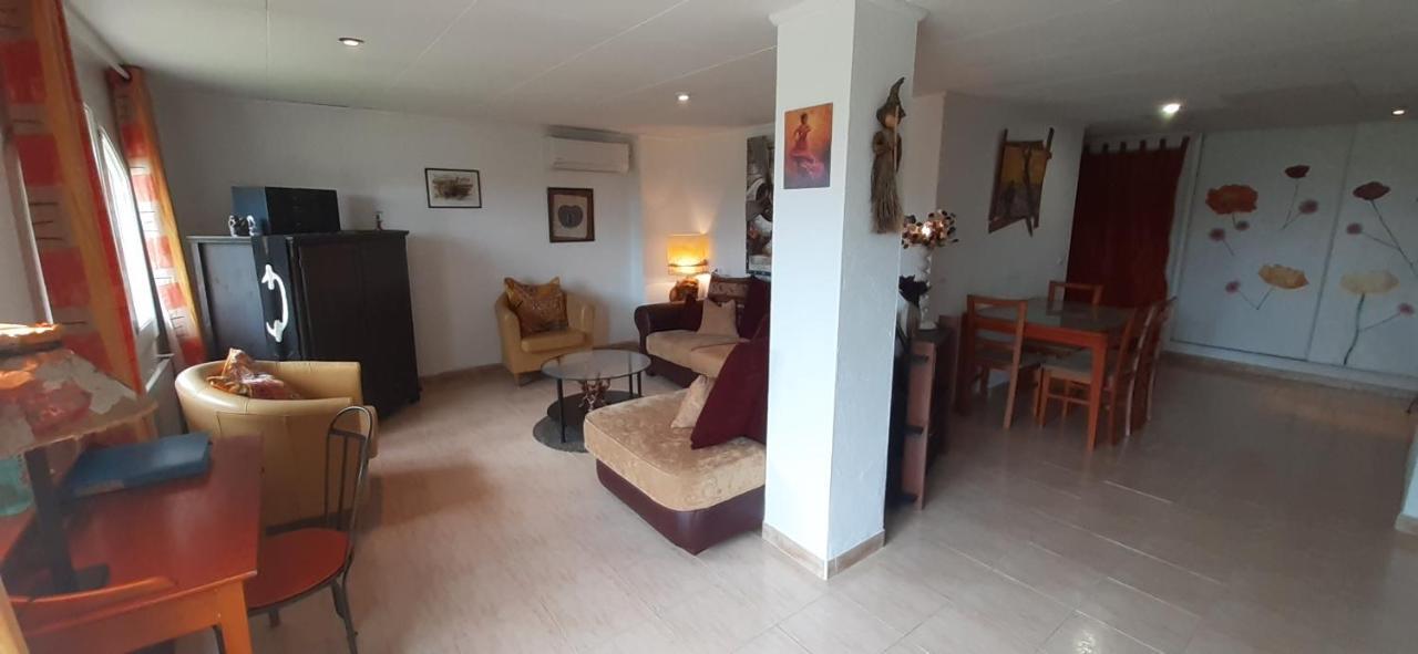 Appartement & Spa - Panoramic Olivars Pau Ngoại thất bức ảnh